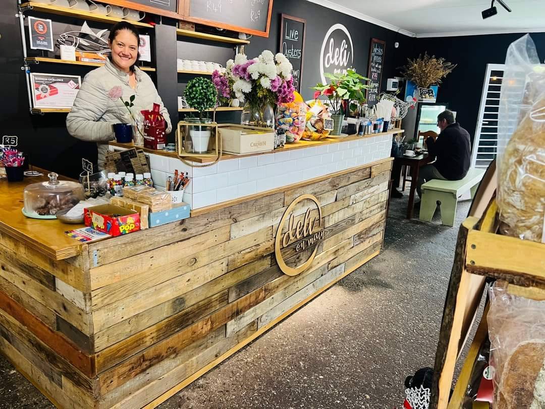 Deli on Main - Dwarskersbos